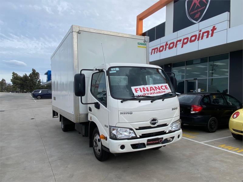 >2022 HINO 300 TRUCK  616