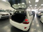 2004 HONDA CIVIC 5D HATCHBACK Vi 7TH GEN