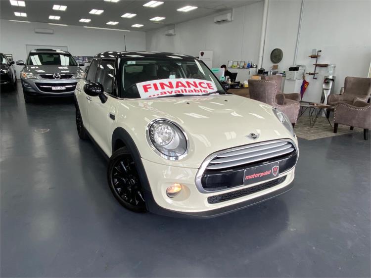 2015 MINI COOPER 5D HATCHBACK D F55